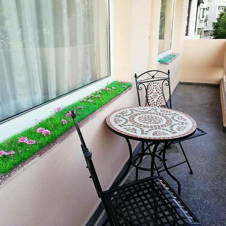 The Nest/ Гнездото Apartment Varna Bagian luar foto