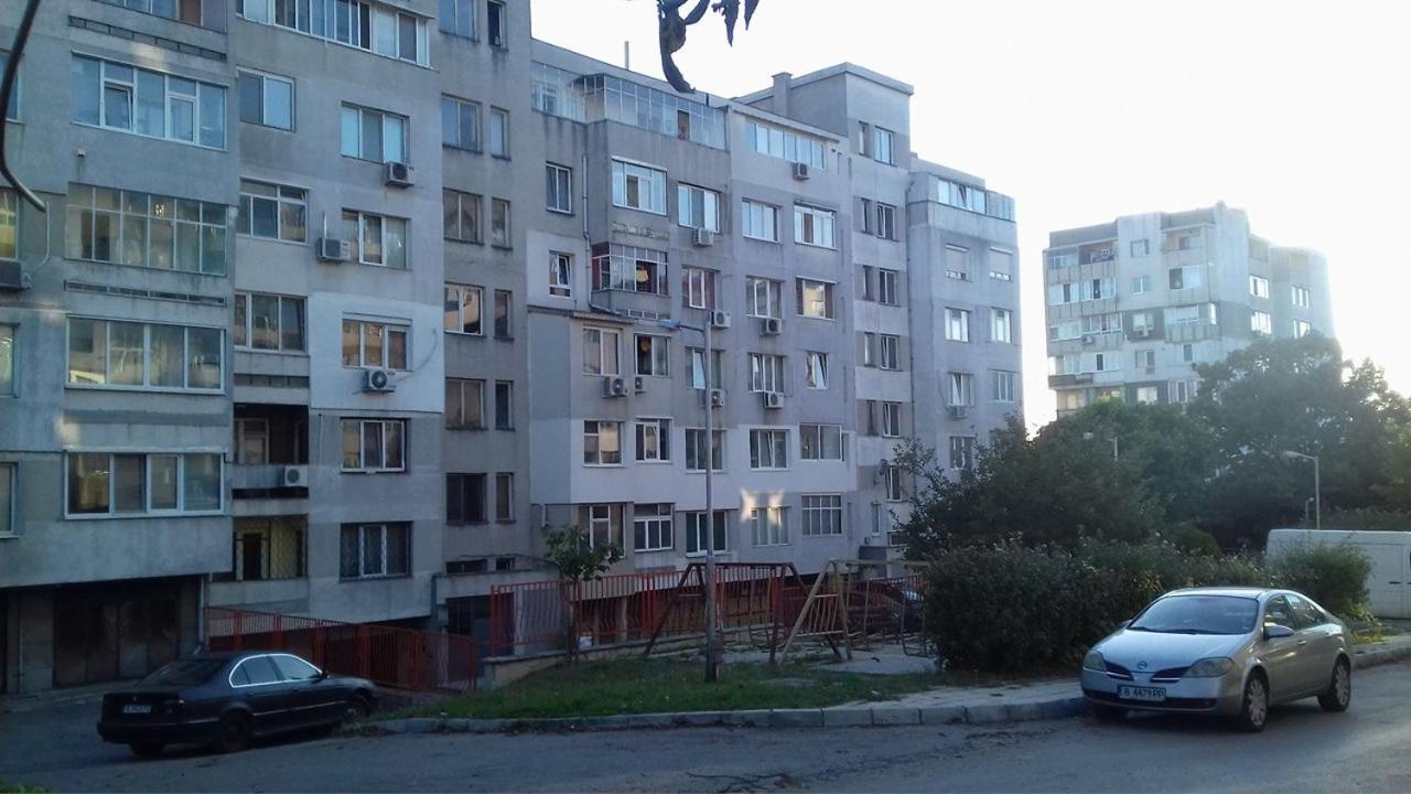 The Nest/ Гнездото Apartment Varna Bagian luar foto